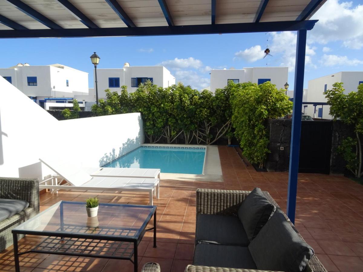 Villa Dunia By Villitas Playa Blanca  Exterior photo