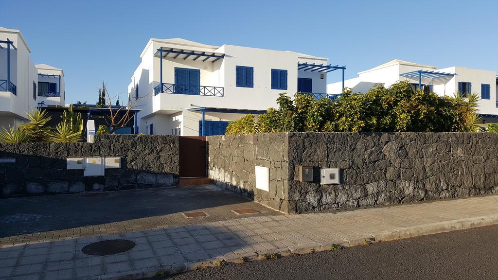 Villa Dunia By Villitas Playa Blanca  Exterior photo